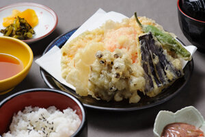 天ぷら定食C